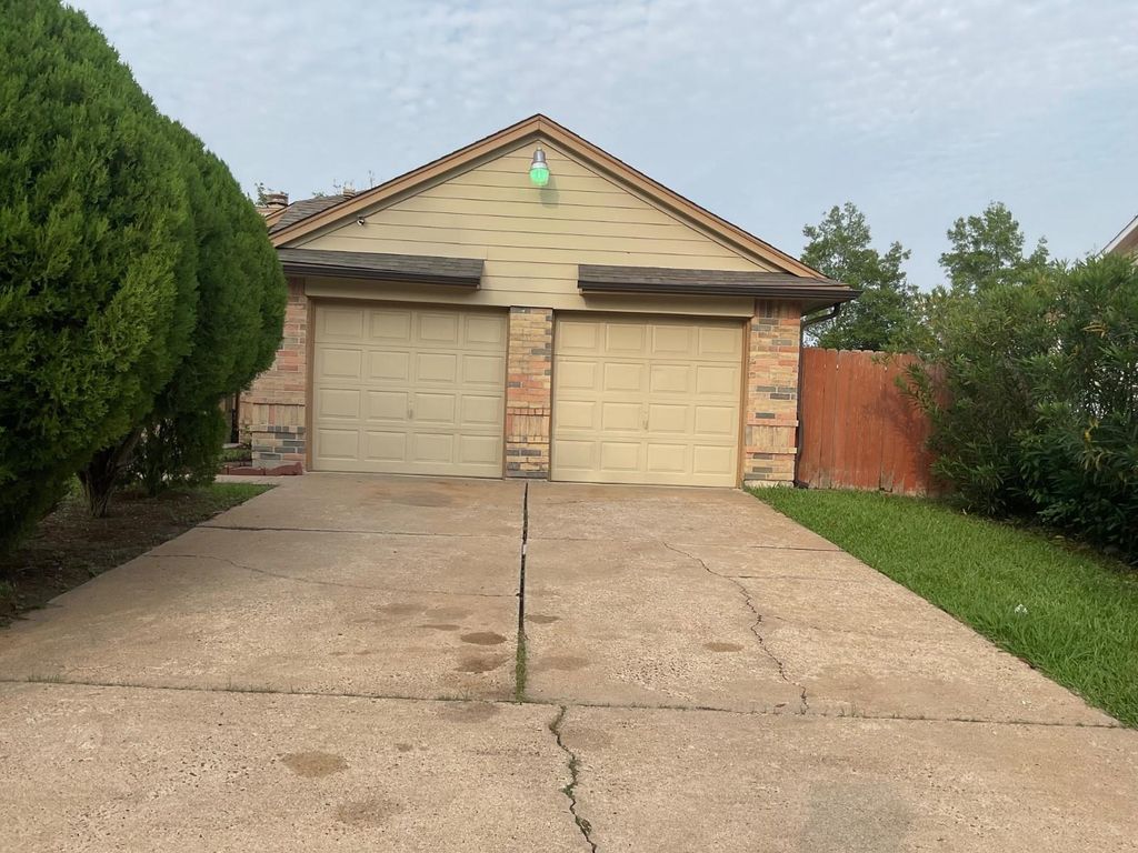 15642 Scenic Haven Drive, Houston, TX 77083