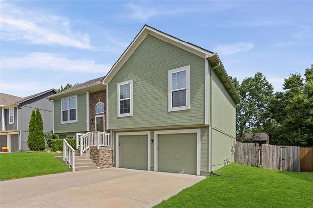 1010 NW Scenic Drive, Grain Valley, MO 64029