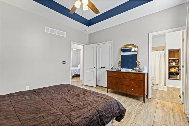 1010 NW Scenic Drive, Grain Valley, MO 64029