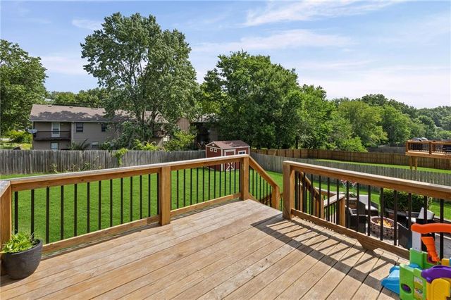 1010 NW Scenic Drive, Grain Valley, MO 64029
