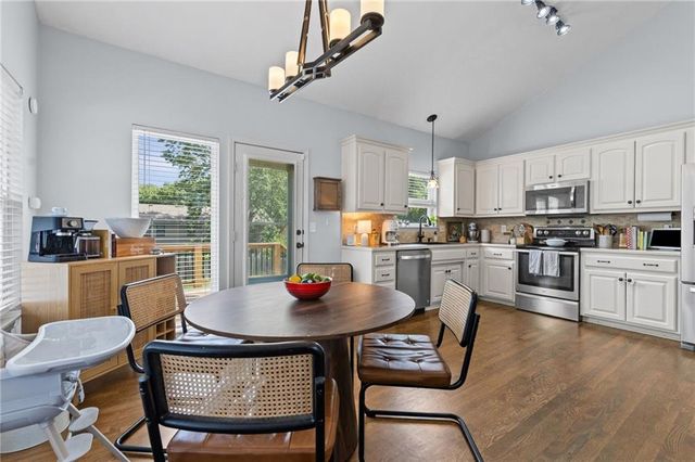 1010 NW Scenic Drive, Grain Valley, MO 64029