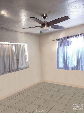 2030 King Street, Bakersfield, CA 93305