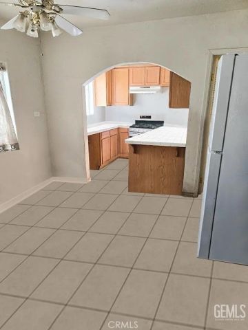 2030 King Street, Bakersfield, CA 93305