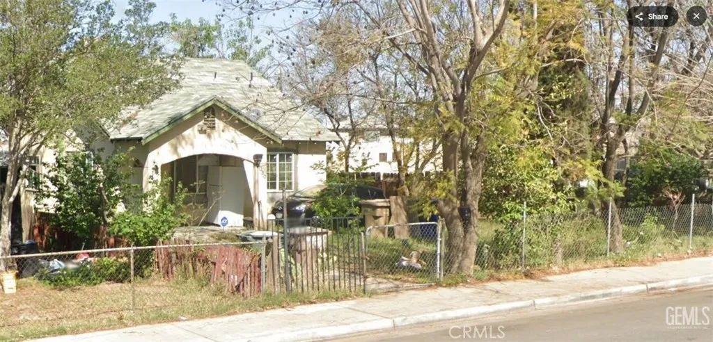 2030 King Street, Bakersfield, CA 93305