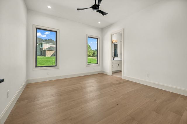 520 Royal Santana Run, Weatherford, TX 76087