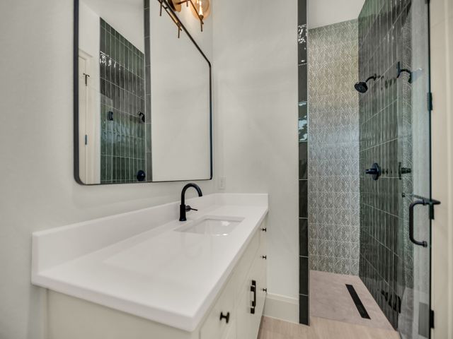 520 Royal Santana Run, Weatherford, TX 76087