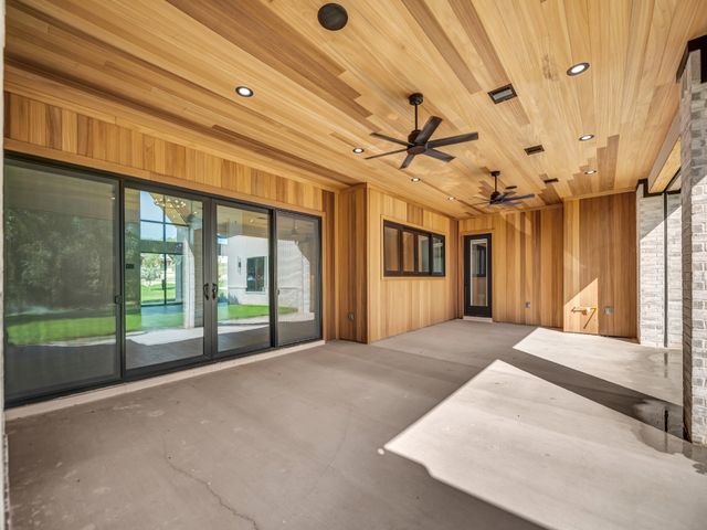 520 Royal Santana Run, Weatherford, TX 76087