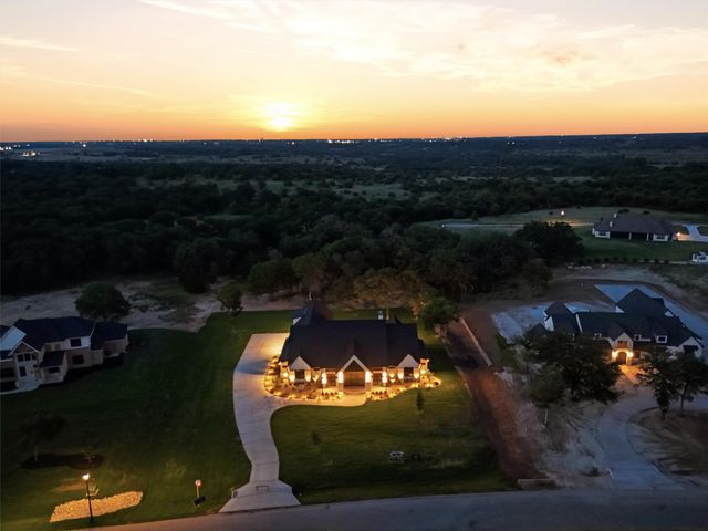 520 Royal Santana Run, Weatherford, TX 76087