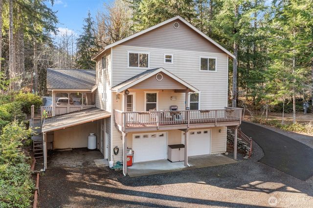 81 N Fawn Drive, Hoodsport, WA 98548