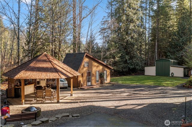 81 N Fawn Drive, Hoodsport, WA 98548