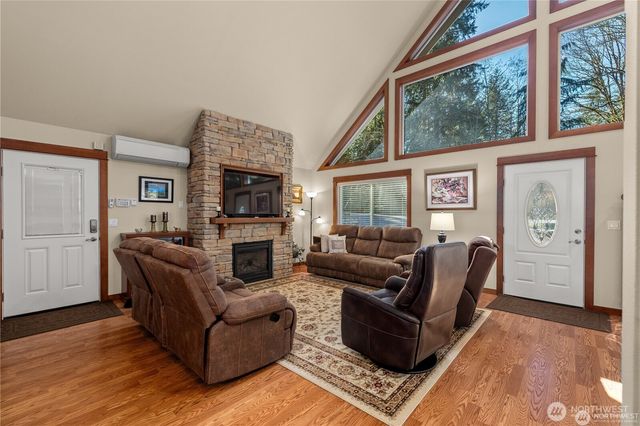 81 N Fawn Drive, Hoodsport, WA 98548