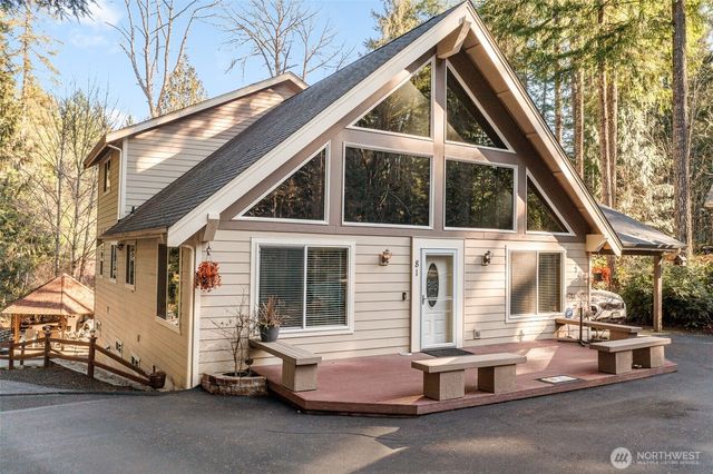 81 N Fawn Drive, Hoodsport, WA 98548