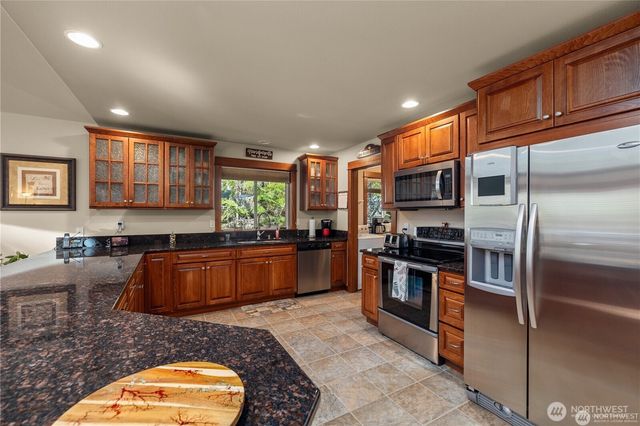 81 N Fawn Drive, Hoodsport, WA 98548