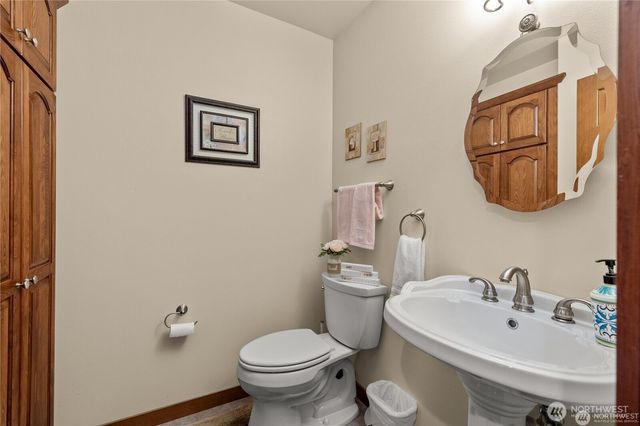 81 N Fawn Drive, Hoodsport, WA 98548