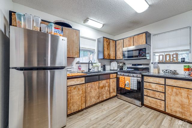 210 W 10th St, San Angelo, TX 76903