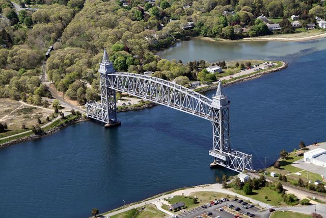 4 Van Bummel Road, Buzzards Bay, MA 02532