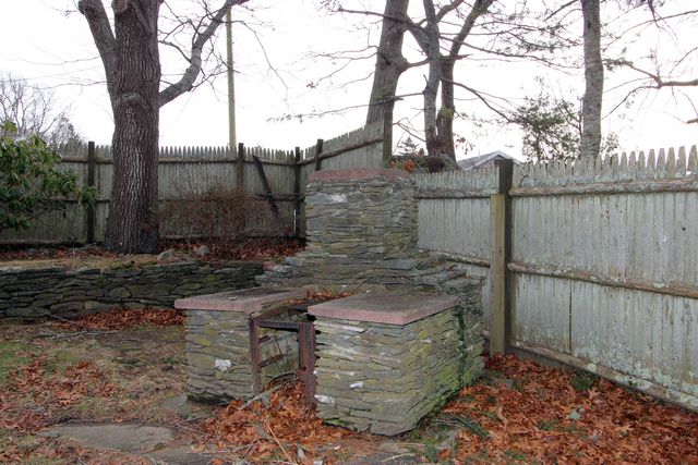 4 Van Bummel Road, Buzzards Bay, MA 02532