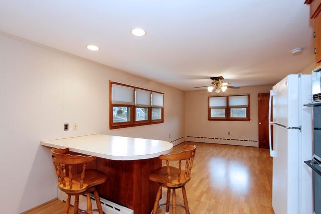 4 Van Bummel Road, Buzzards Bay, MA 02532