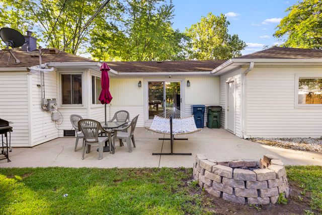 3810 Bobwhite Lane, Rolling Meadows, IL 60008