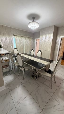 30 Riverview St 1, Brockton, MA 02302