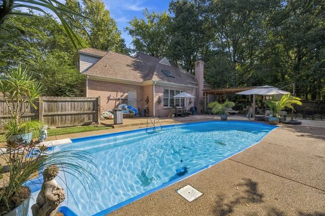 8575 STABLEMILL LN, Memphis, TN 38016