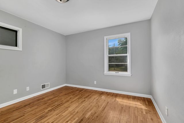122 30th Avenue N, Saint Cloud, MN 56303