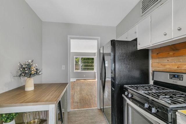 122 30th Avenue N, Saint Cloud, MN 56303