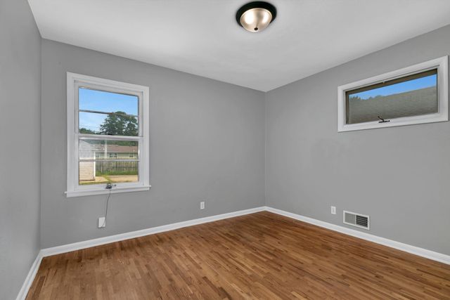 122 30th Avenue N, Saint Cloud, MN 56303