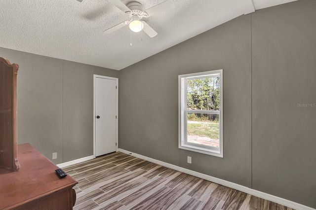 141 WOODS ROAD, San Mateo, FL 32187