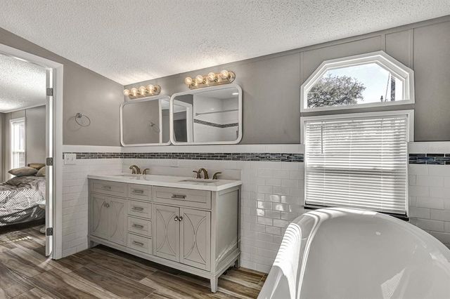 141 WOODS ROAD, San Mateo, FL 32187