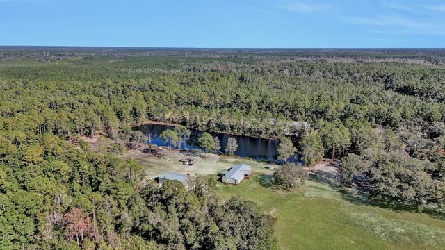 141 WOODS ROAD, San Mateo, FL 32187
