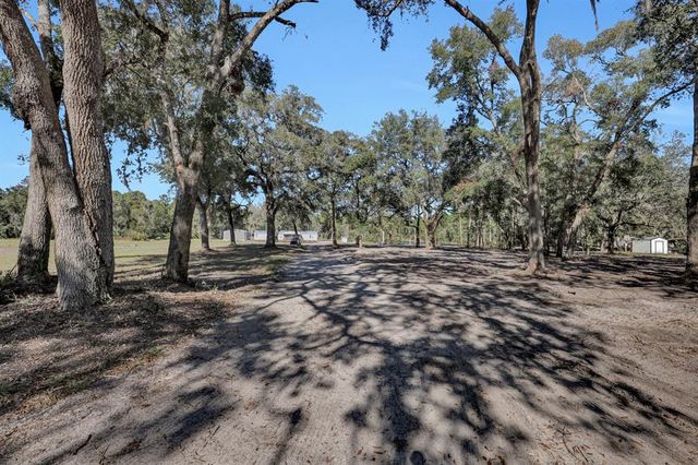 141 WOODS ROAD, San Mateo, FL 32187