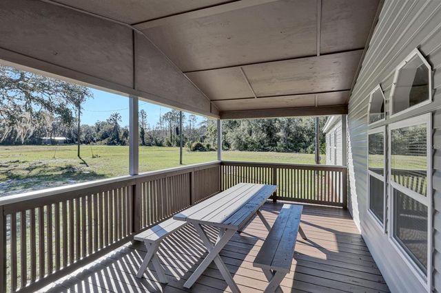 141 WOODS ROAD, San Mateo, FL 32187