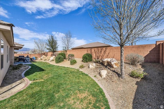 3249 S 3350 ST, St. George, UT 84790