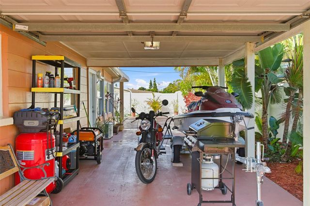 4914 HOLIDAY DRIVE, Tampa, FL 33615