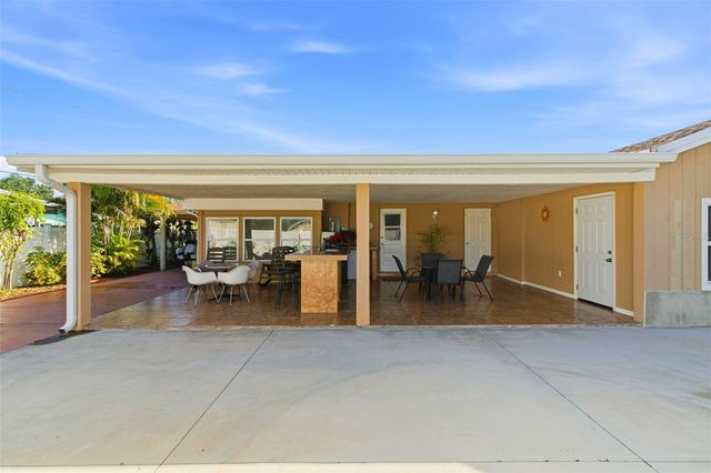 4914 HOLIDAY DRIVE, Tampa, FL 33615