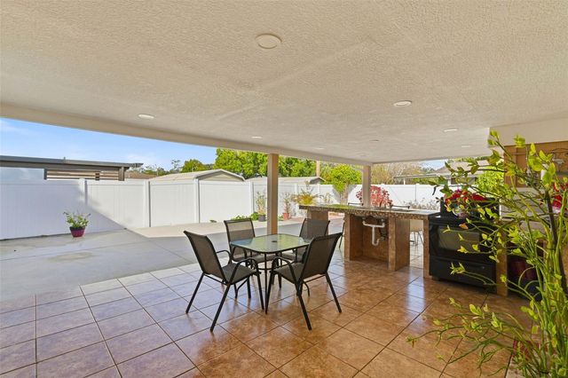 4914 HOLIDAY DRIVE, Tampa, FL 33615