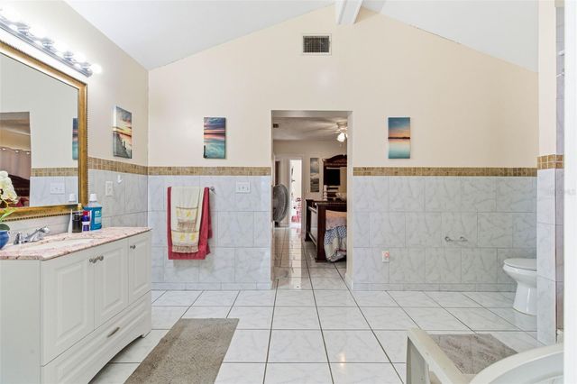 4914 HOLIDAY DRIVE, Tampa, FL 33615