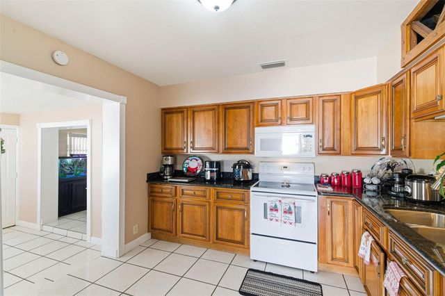 4914 HOLIDAY DRIVE, Tampa, FL 33615