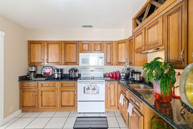 4914 HOLIDAY DRIVE, Tampa, FL 33615