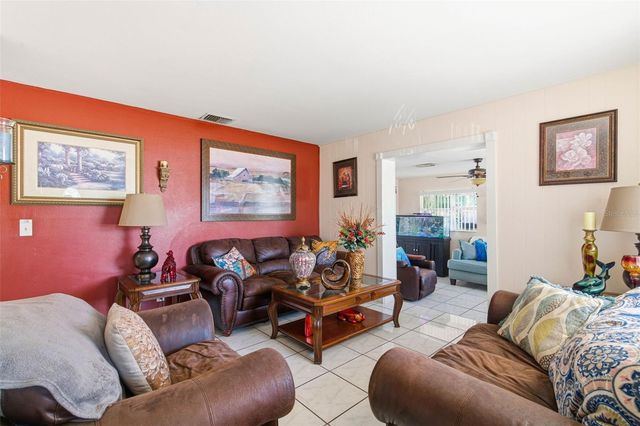 4914 HOLIDAY DRIVE, Tampa, FL 33615