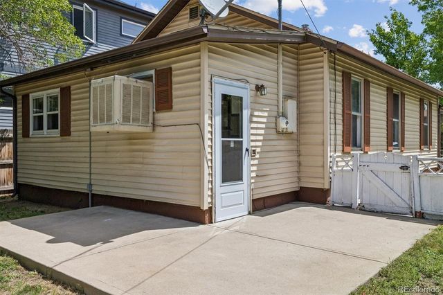 2111 S Grant Street, Denver, CO 80210