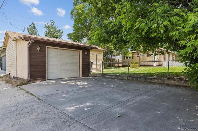 2111 S Grant Street, Denver, CO 80210