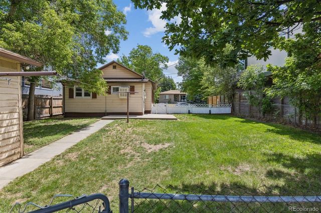 2111 S Grant Street, Denver, CO 80210