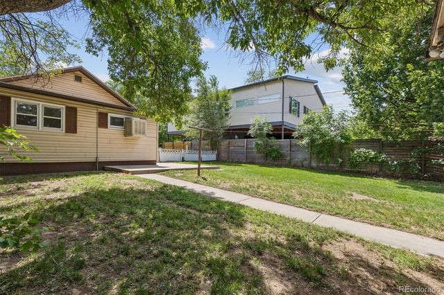 2111 S Grant Street, Denver, CO 80210