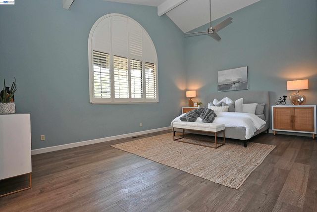 16 McNamara Ln, Martinez, CA 94553