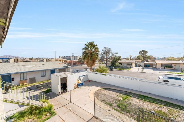 5104 Pebble Beach Boulevard, Las Vegas, NV 89108