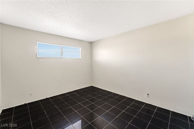 5104 Pebble Beach Boulevard, Las Vegas, NV 89108