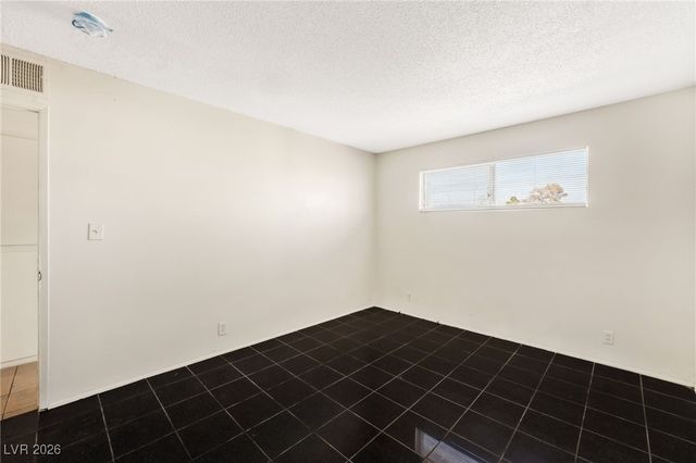 5104 Pebble Beach Boulevard, Las Vegas, NV 89108