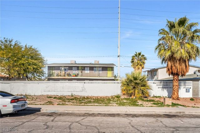 5104 Pebble Beach Boulevard, Las Vegas, NV 89108